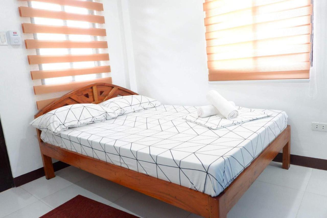 Princesa Michaella Hostel Itaytay Bagian luar foto