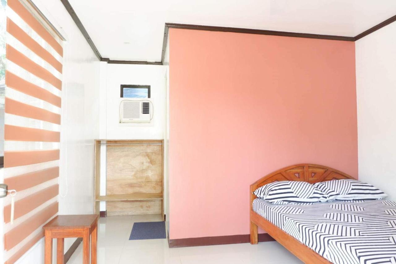 Princesa Michaella Hostel Itaytay Bagian luar foto