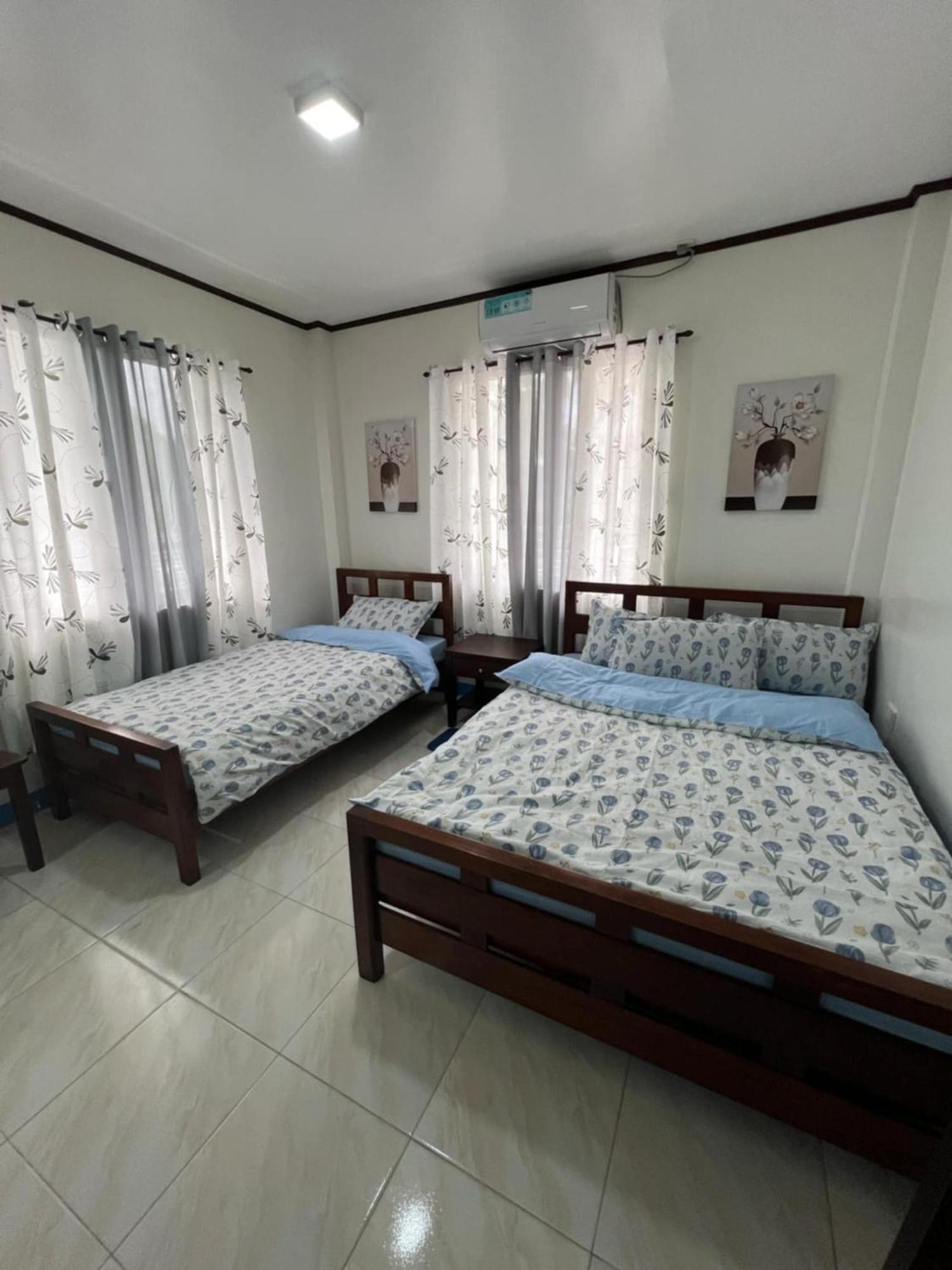Princesa Michaella Hostel Itaytay Bagian luar foto