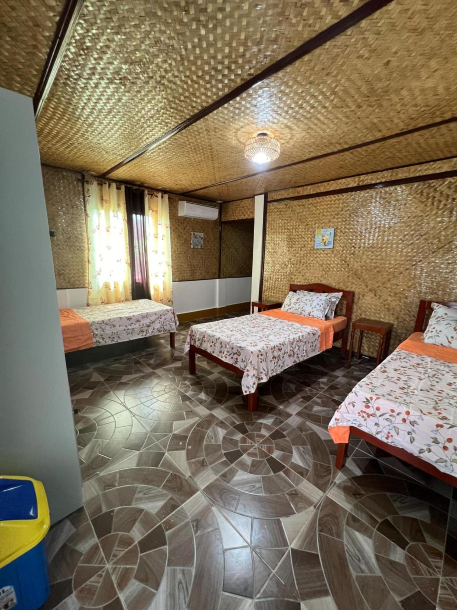 Princesa Michaella Hostel Itaytay Bagian luar foto