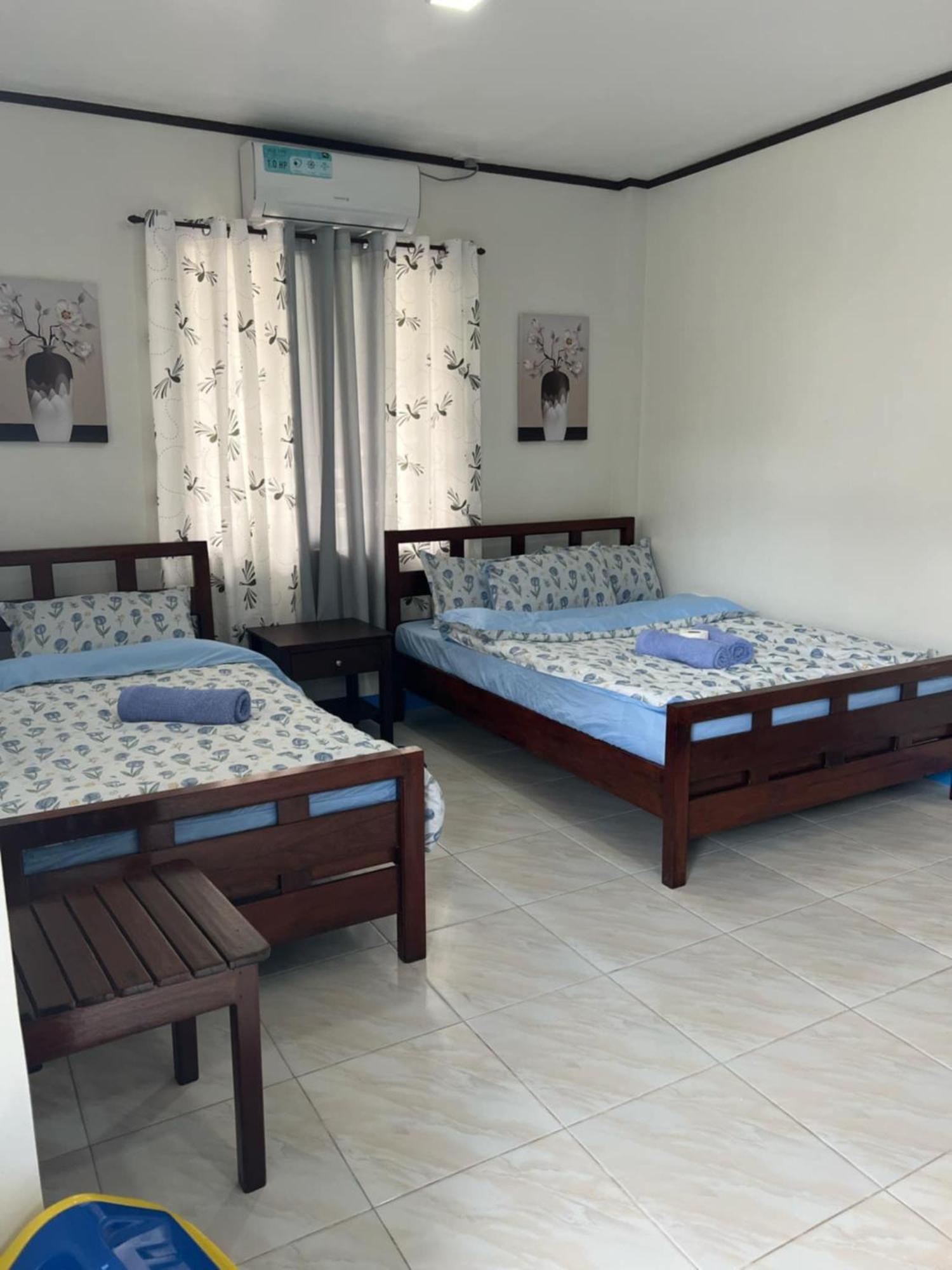 Princesa Michaella Hostel Itaytay Bagian luar foto