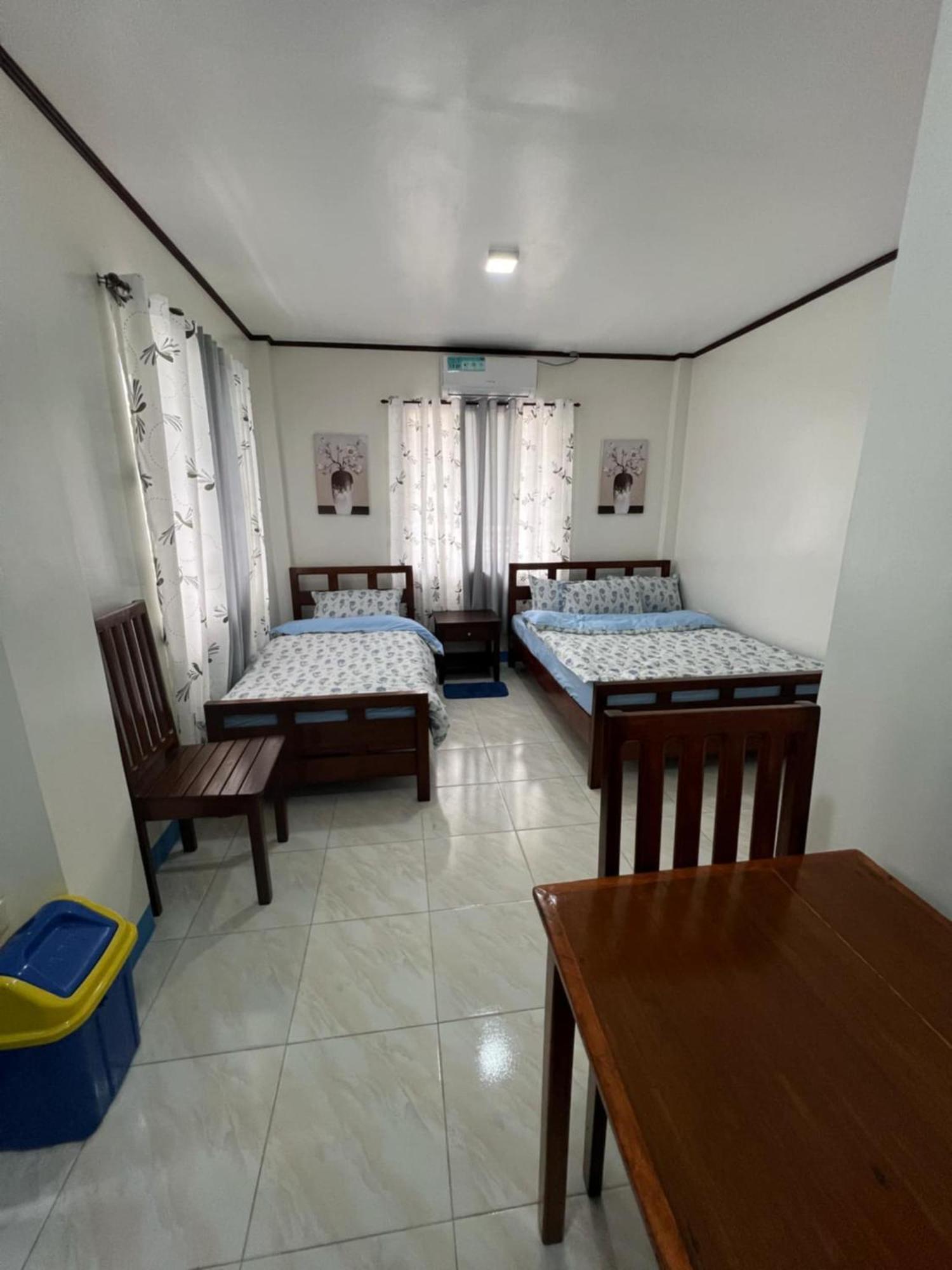 Princesa Michaella Hostel Itaytay Bagian luar foto