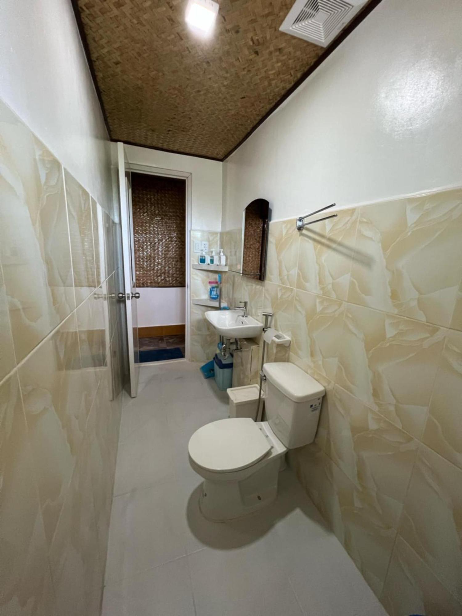 Princesa Michaella Hostel Itaytay Bagian luar foto