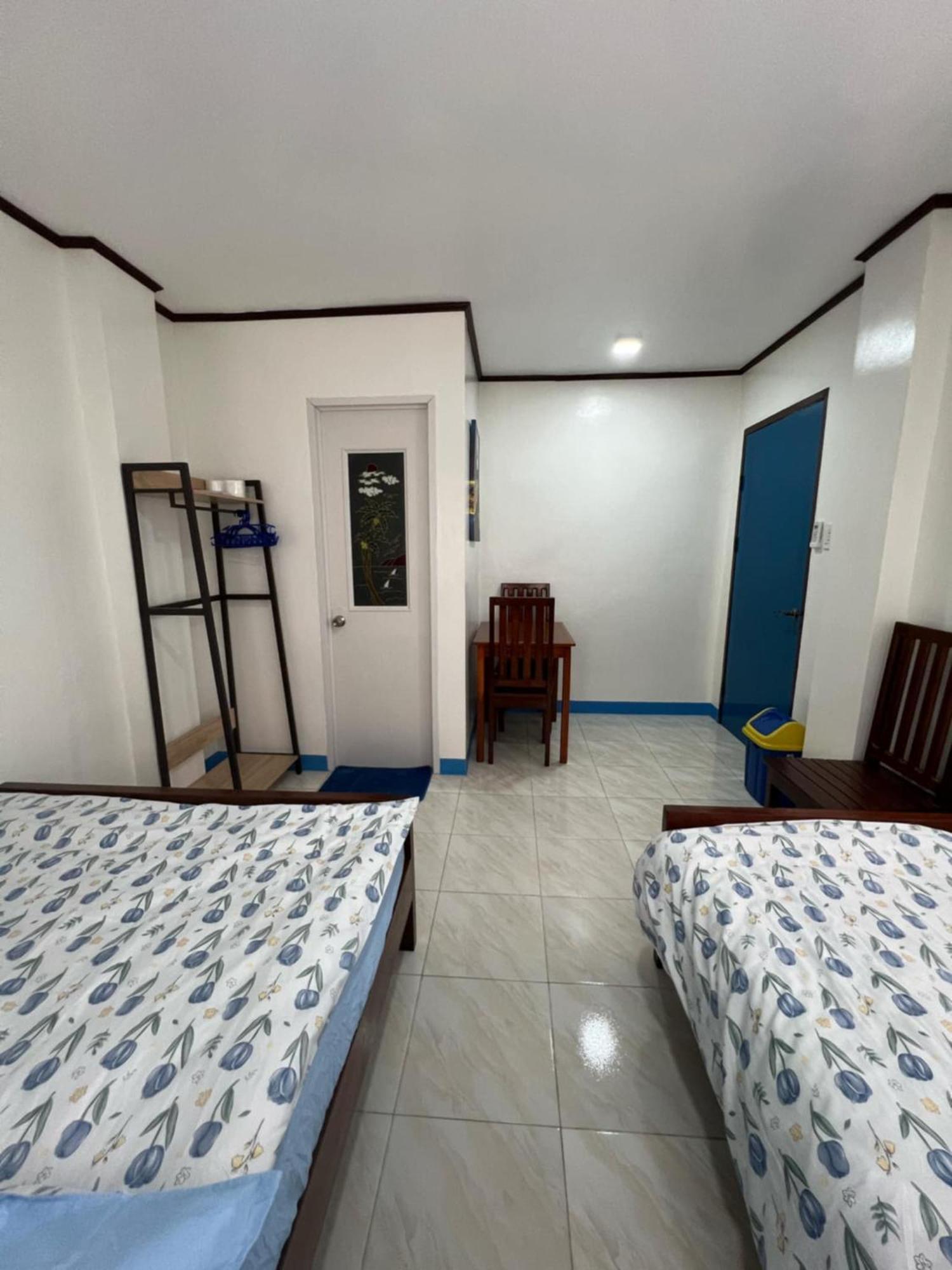 Princesa Michaella Hostel Itaytay Bagian luar foto