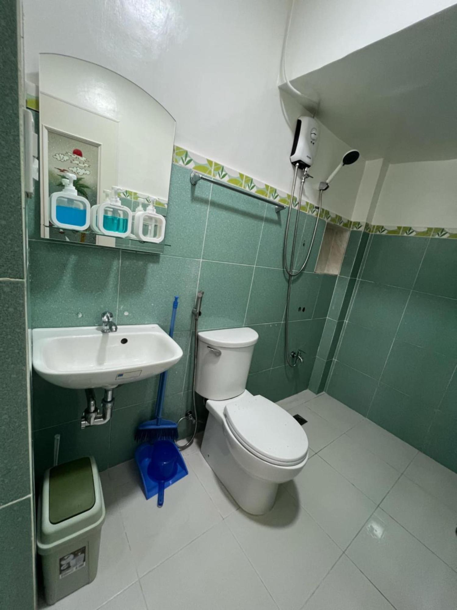 Princesa Michaella Hostel Itaytay Bagian luar foto