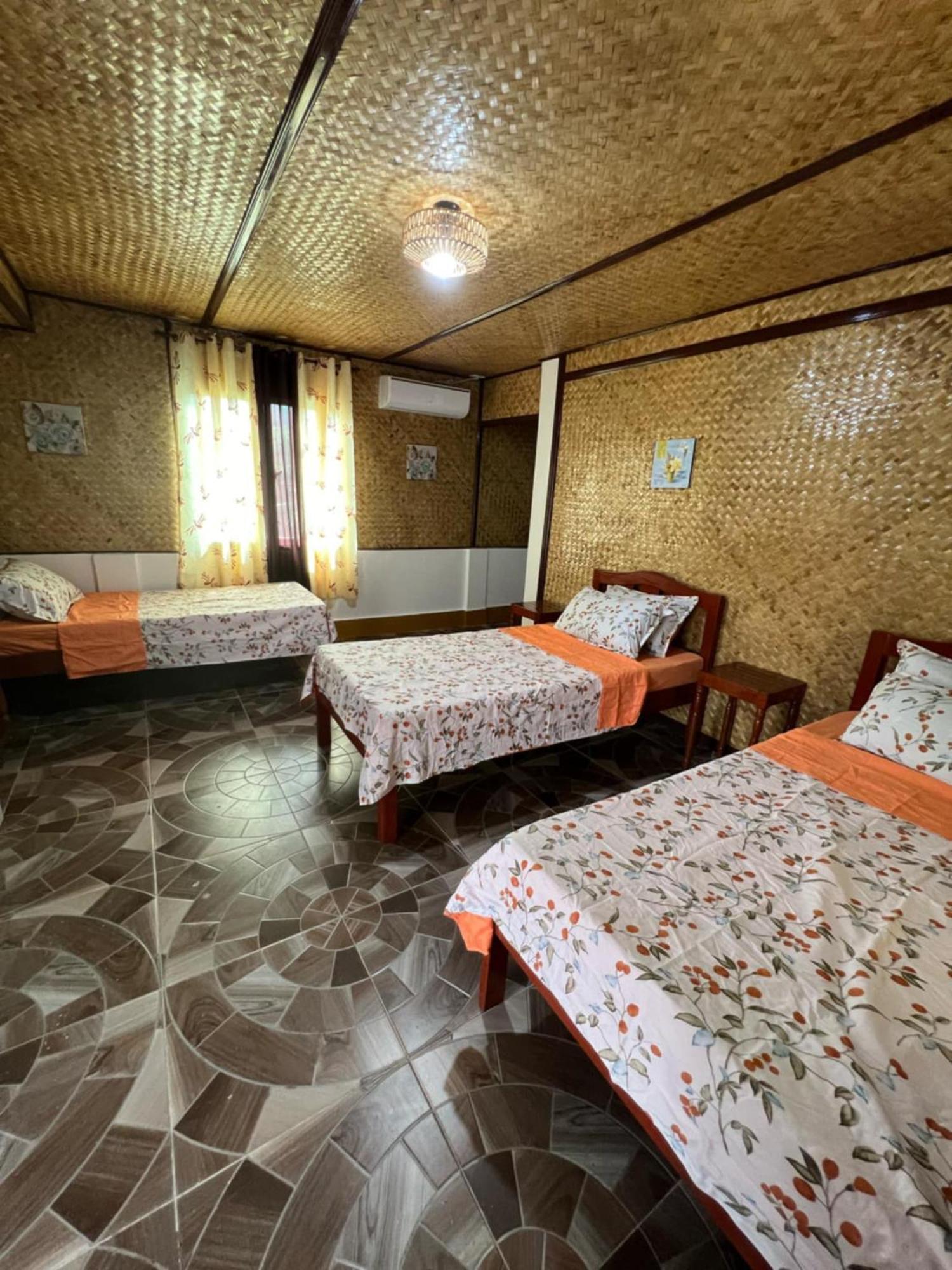 Princesa Michaella Hostel Itaytay Bagian luar foto